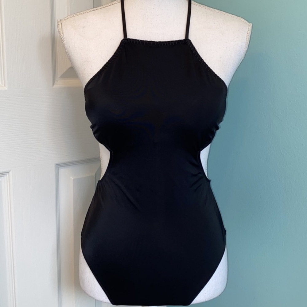 VICTORIA’S SECRET One Piece Swimsuit